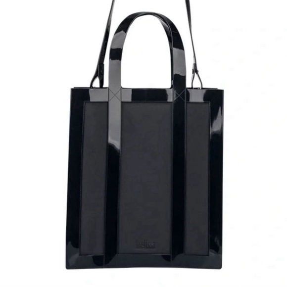 MELISSA Vegan Jelly Shoulder Beach Tote Bag Black - Picture 8 of 8